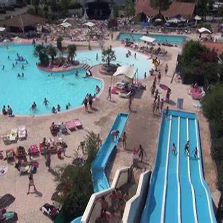 Charmant - Piscine - Clim - Familial * Gastes